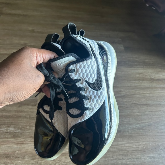 Nike lebron size 8 - Picture 2 of 3